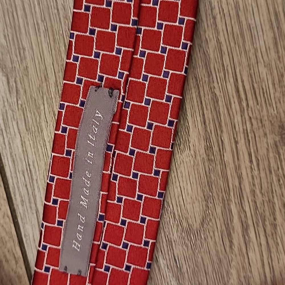 DANIEL CREMIEUX Limited Edition Numbered 7 FOLD Metallic Red Square Silk Tie - Picture 5 of 8